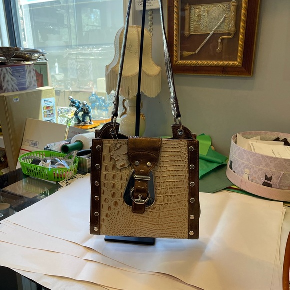 Marc Chantal Patent Leather Shoulder Bag – Two-Tone Faux Snakeskin Animal Print - Picture 3 of 15